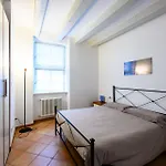 La Casa Di Irene - New & Bright In Historic Center Appartement Trente