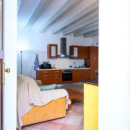 La Casa Di Irene - Nuovo E Luminoso Nel Centro Storico Lägenhet Trento