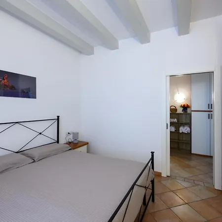 La Casa Di Irene - New & Bright In Historic Center Trento