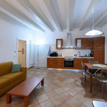 La Casa Di Irene - Nuovo E Luminoso Nel Centro Storico *