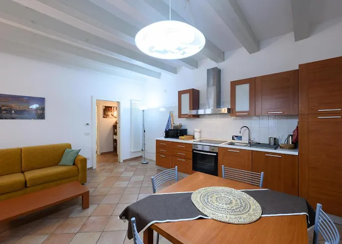 La Casa Di Irene - New & Bright In Historic Center דירה *